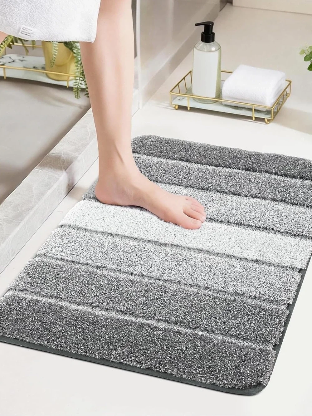 Gray Ombre Plush Bath Mat - Soft Absorbent Bathroom Rug 1.5’ x 2’ ft
